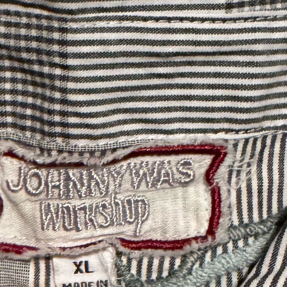 Johnny Was Gray Plaid Button-Down Shirt with Multicolor Floral Embroidery - Picture 7 of 8
